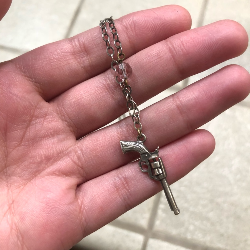 Revolver necklace